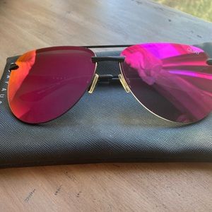 Polarized, frameless QUAY The Playa pink
